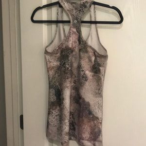 Lululemon Tank - Scoopneck, razorback